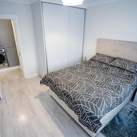 Gabi Apartament Suceava Exteriör bild