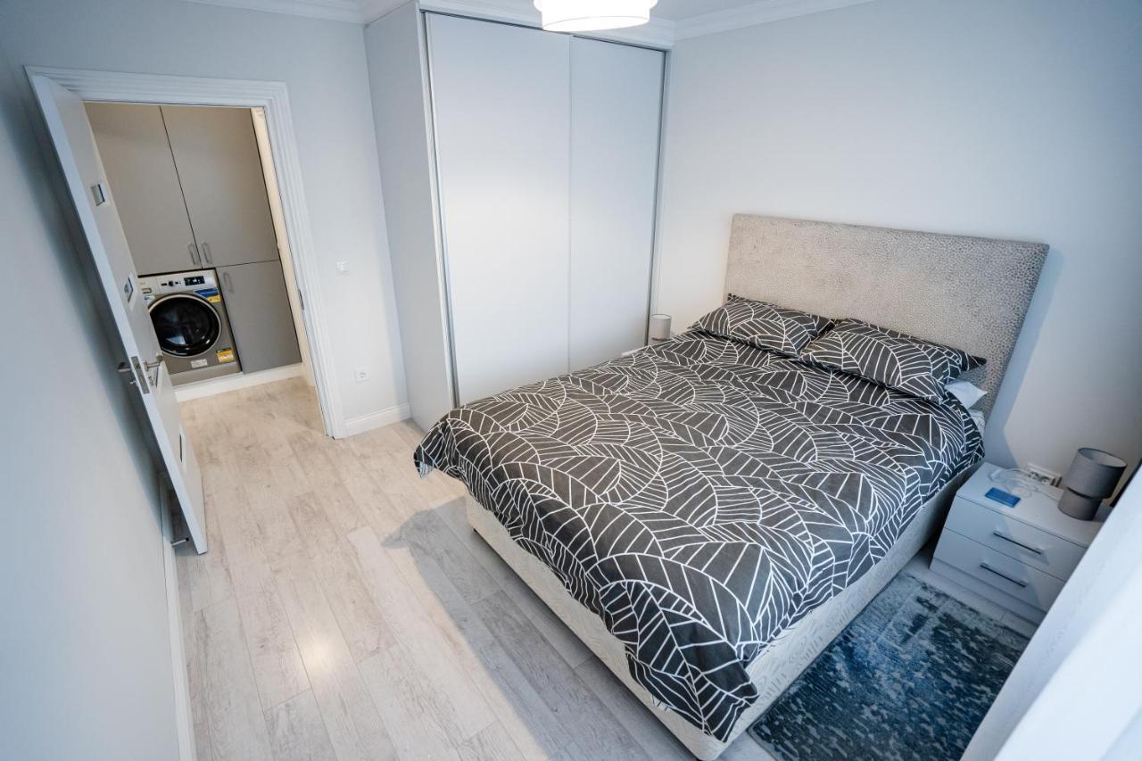 Gabi Apartament Suceava Exteriör bild
