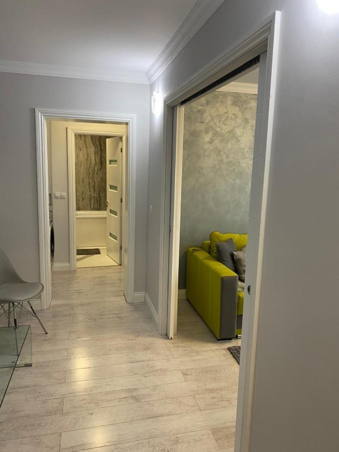 Gabi Apartament Suceava Exteriör bild