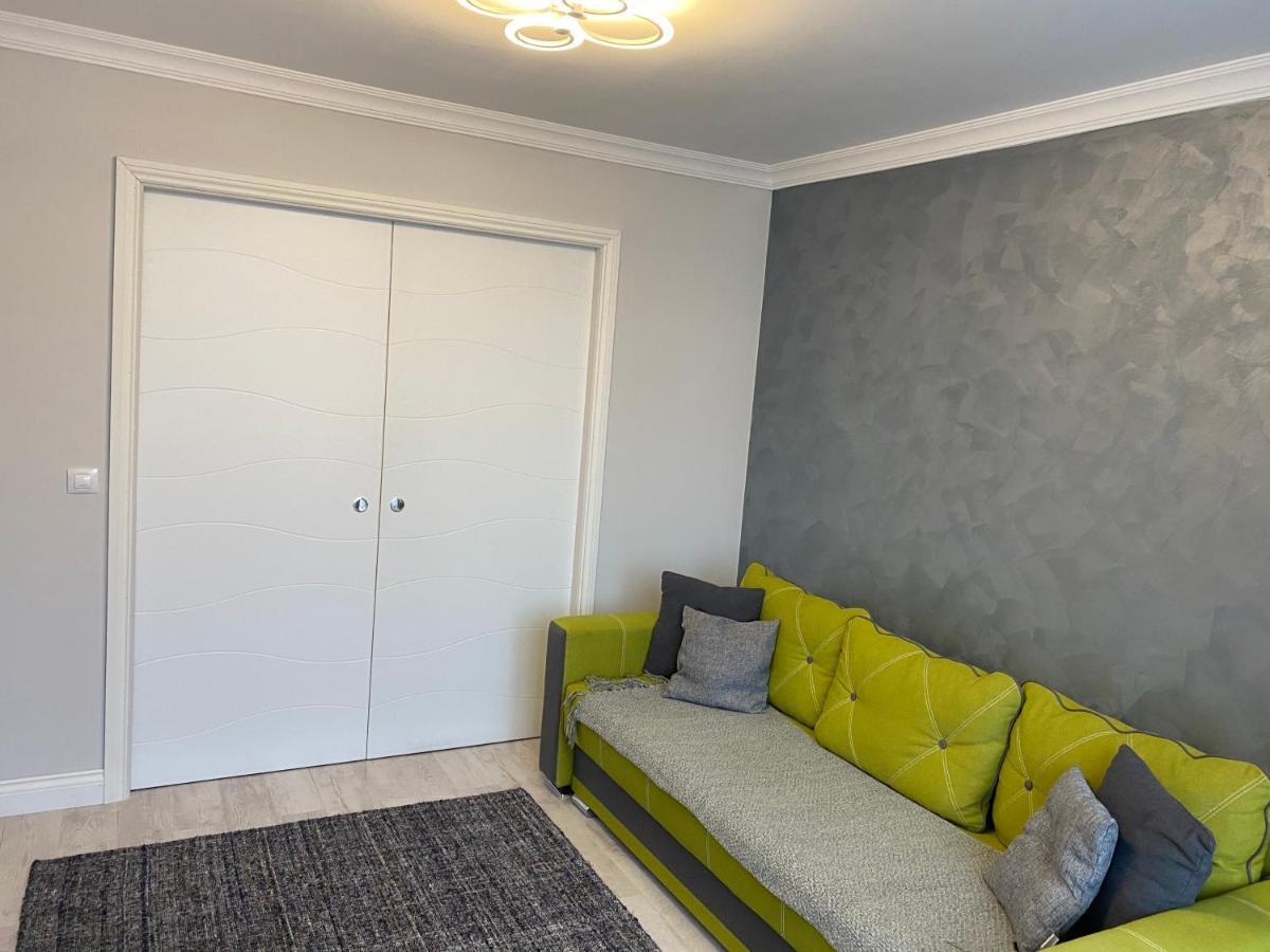 Gabi Apartament Suceava Exteriör bild