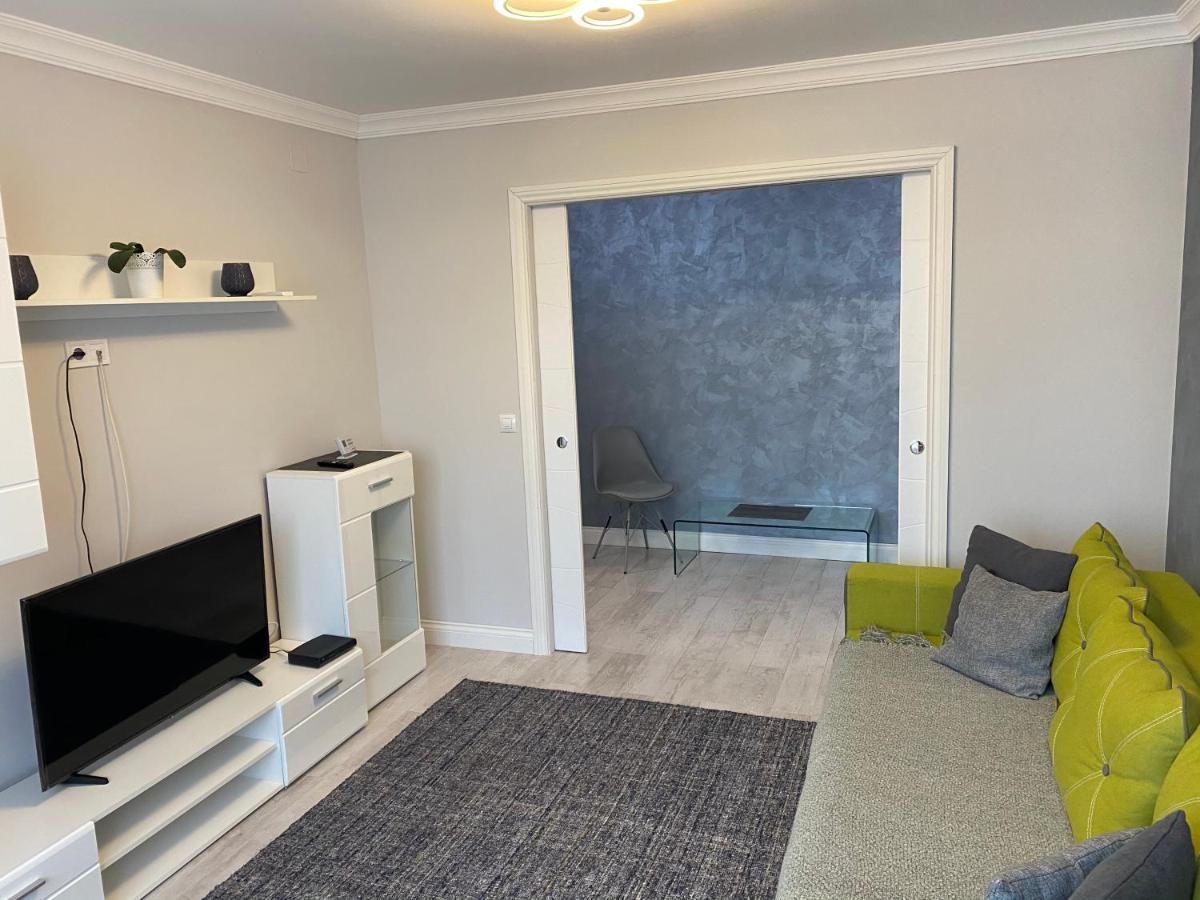 Gabi Apartament Suceava Exteriör bild